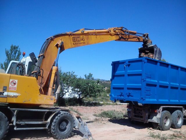 Máquinas y Maderas Navarro excavadora 10